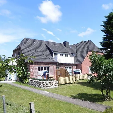 Haus Waltraud Ferienwohnung *hualewjonken* נורדורף